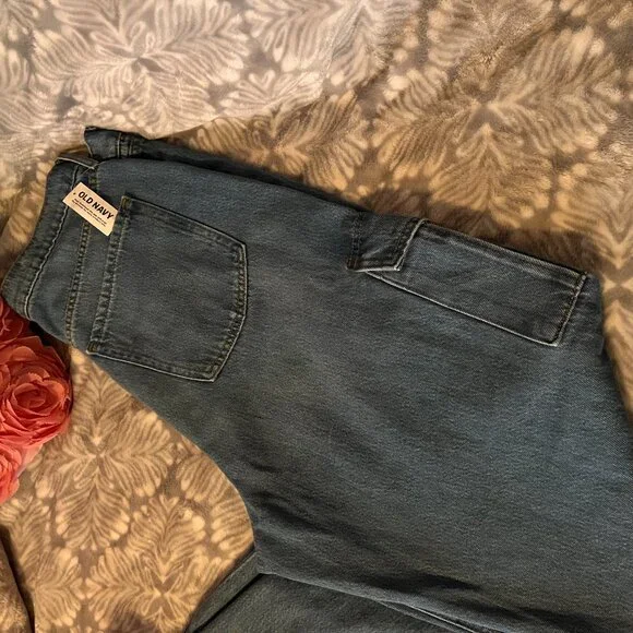 Old Navy Sky Hi Wide Leg Cargo Jeans - Picture 5 of 10